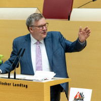 Volkmar Halbleib