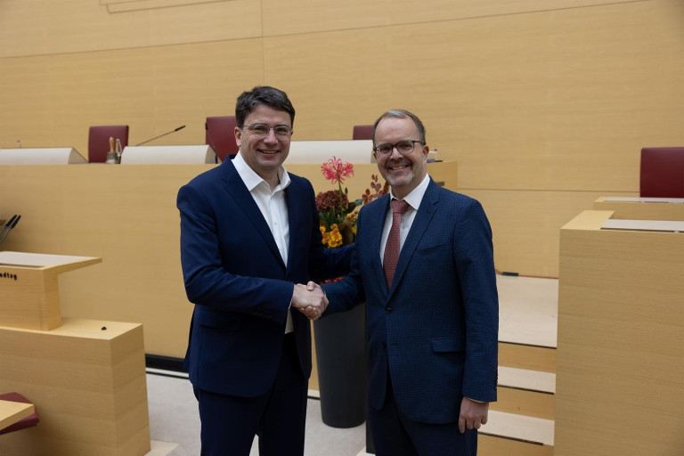Florian gratuliert Markus